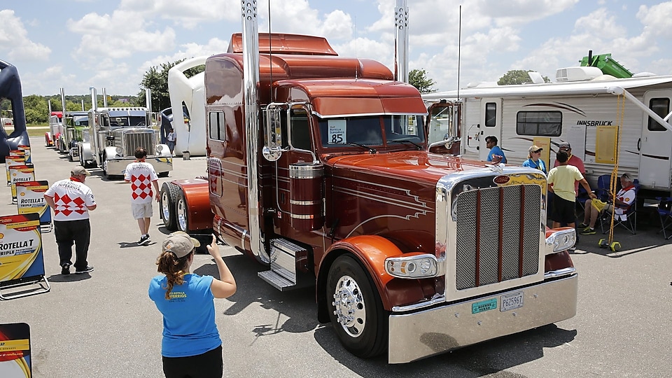 3RD Place - Tractor Division Humberto Cano 2014 Peterbilt 389 Boerne, Texas