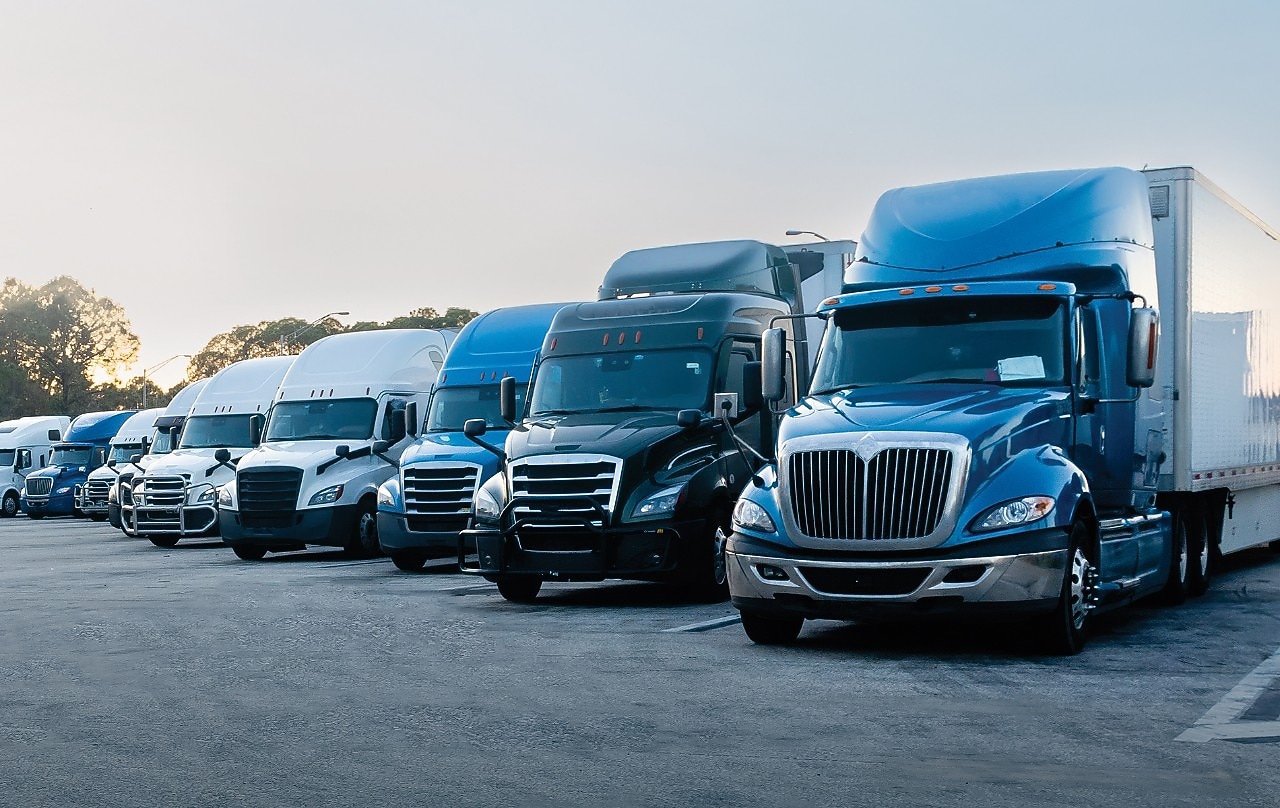 4 Trucking Resources Every Trucker Needs on the Road