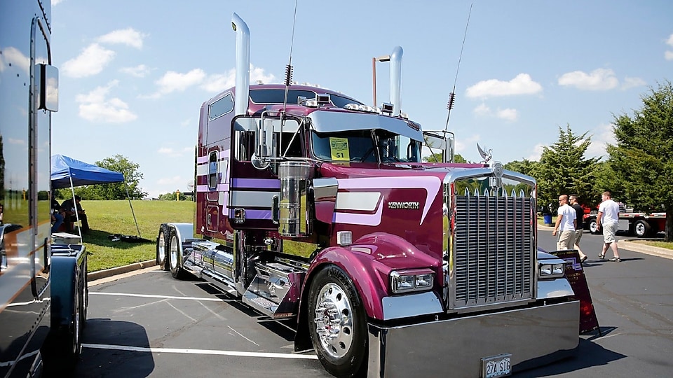 2nd Place Tractor Division - Sid Calangelo - Carthage, MO - 2015 Kenworth W900L