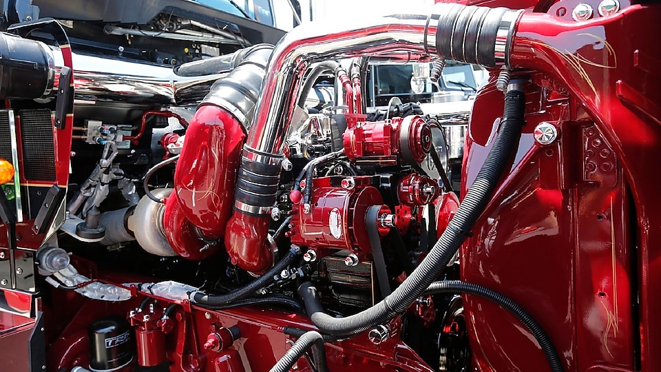 Best Engine - Josh Reed - Pioneer, OH - 2015 W900L Kenworth; 2015 Mac Flatbed