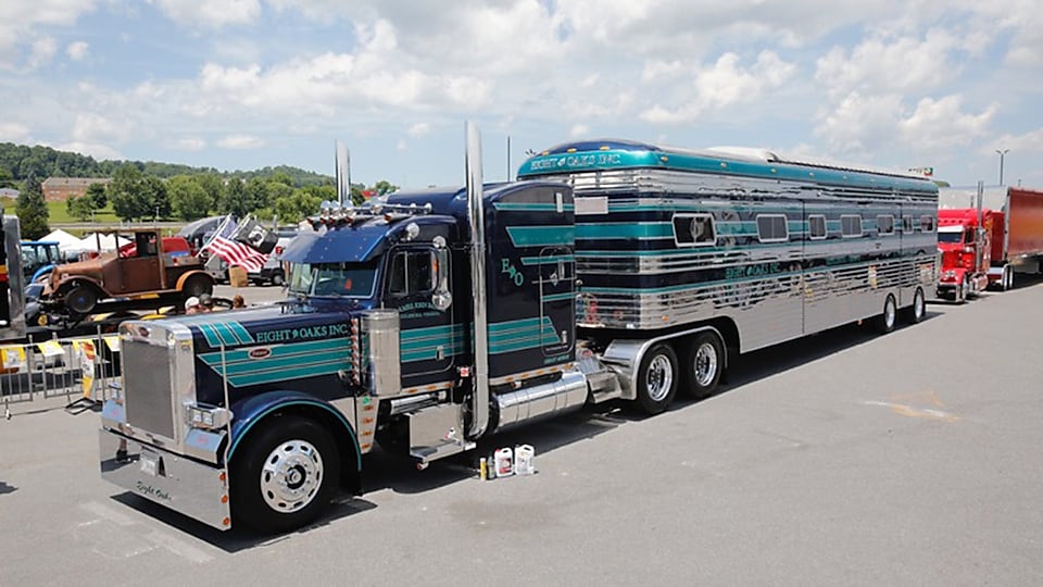 John T Barker III – Limited Mileage 2nd Place - 1997 Peterbilt 379, 1997 Streamliner Deluxe for Horse - Malvern, PA