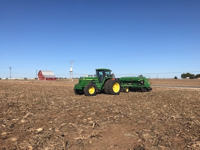 Photo of Brian L's vehicle, 1993 John Deere 4760