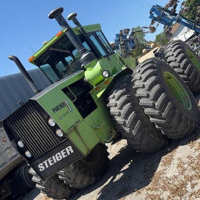 Darren Newlin 1981 Steiger Tractor St 310