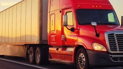 Le liquide de refroidissement est une autre étape essentielle de l’entretien d’un moteur diesel, car il régule la température du moteur, prévient la surchauffe et protège contre la corrosion afin d’en assurer la fiabilité à long terme.